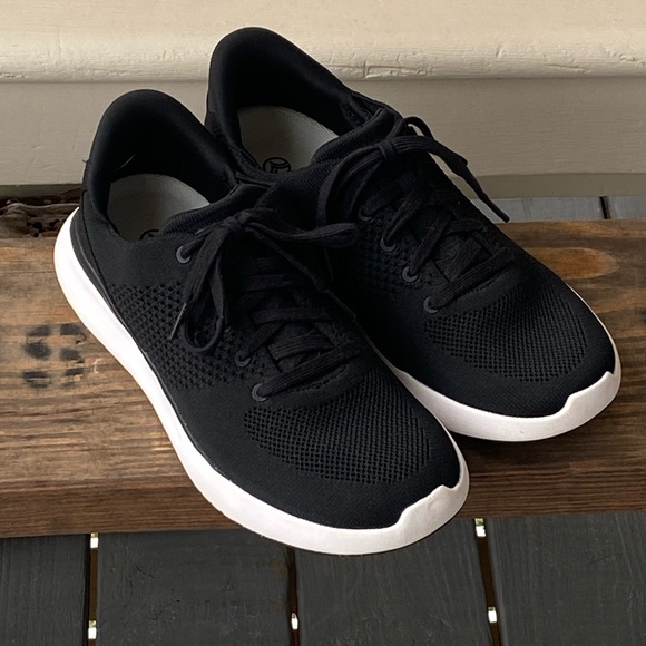 Kizik Unisex-Adult Lima Hands-Free Sneaker men’s 8/ women’s 9.5 - Picture 1 of 8